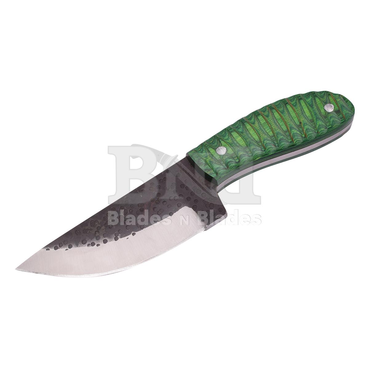 D2 steel blade
Pakka wood handle
with silver pins