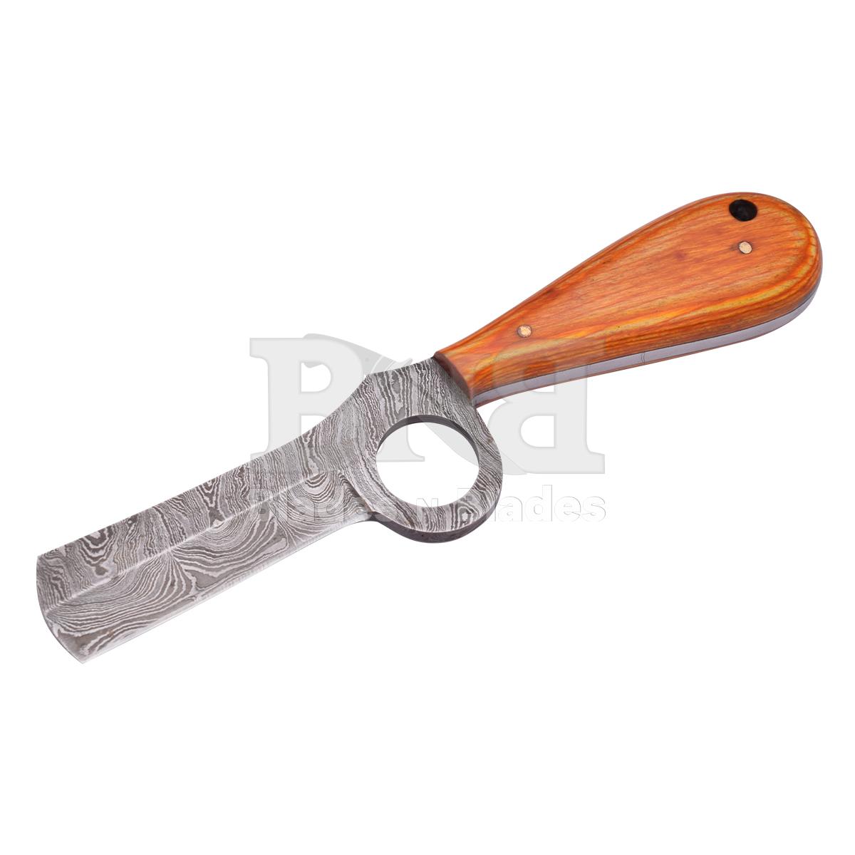 Twist Blade Pattern
Diffrent Colour Wood with Brass Handle