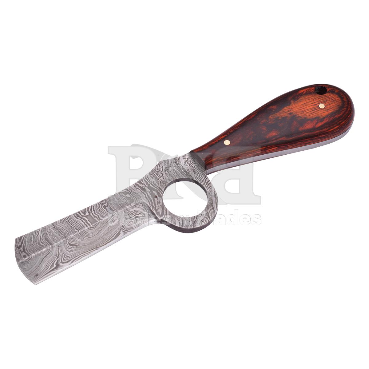 Twist Blade Pattern
Diffrent Colour Wood with Brass Handle