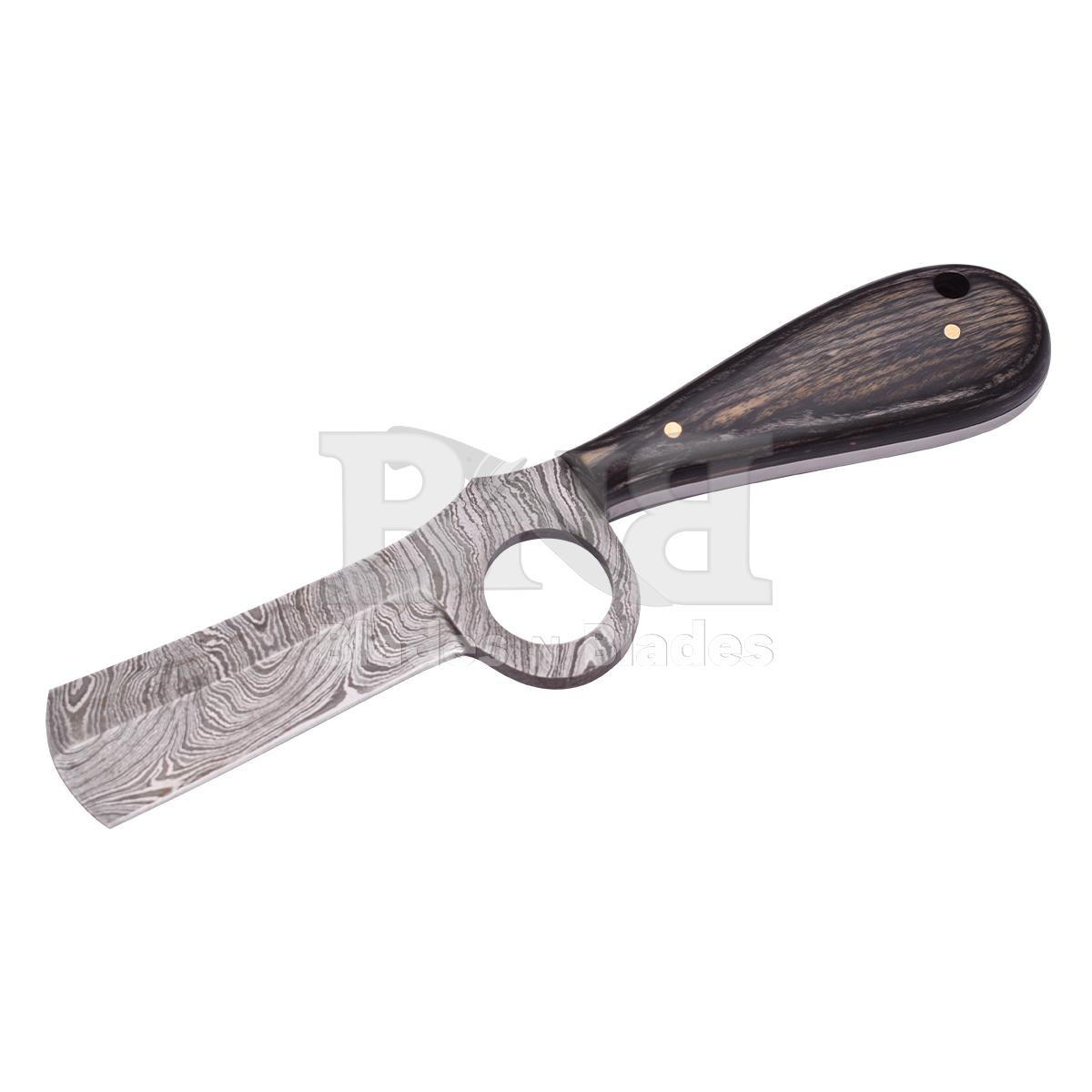 Twist Blade Pattern
Diffrent Colour Wood with Brass Handle