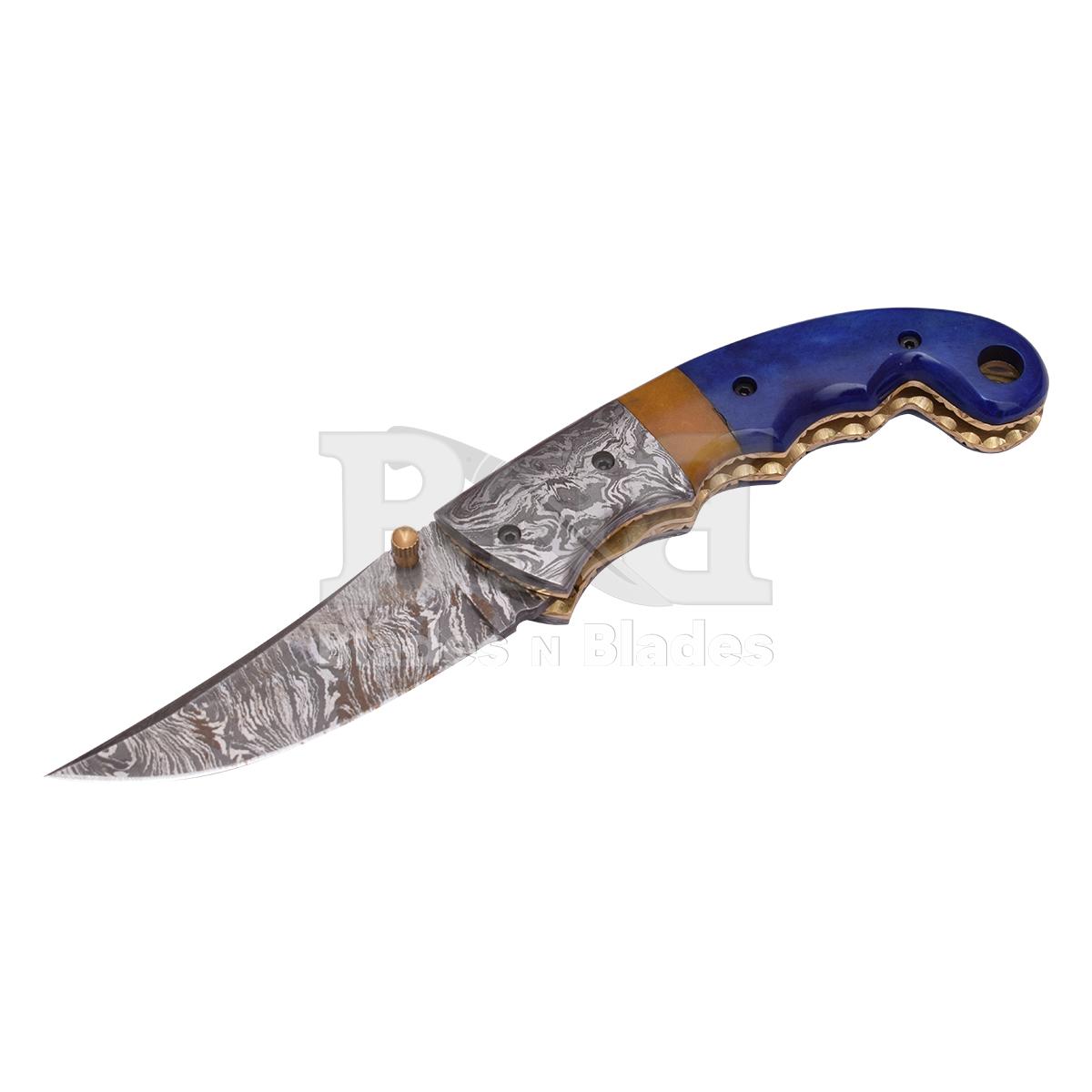 Fire Pattern
Blue camel bone handle
with brass pin