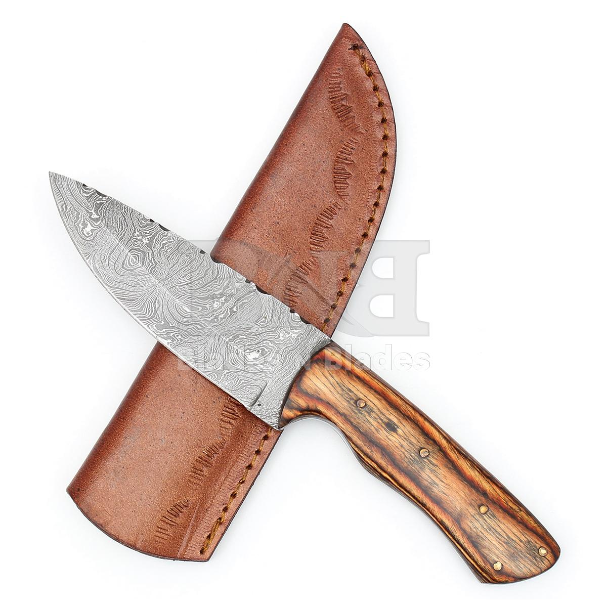 Twist Pattern Blade
Full Tang with Filework
Black Brown Pakkawood