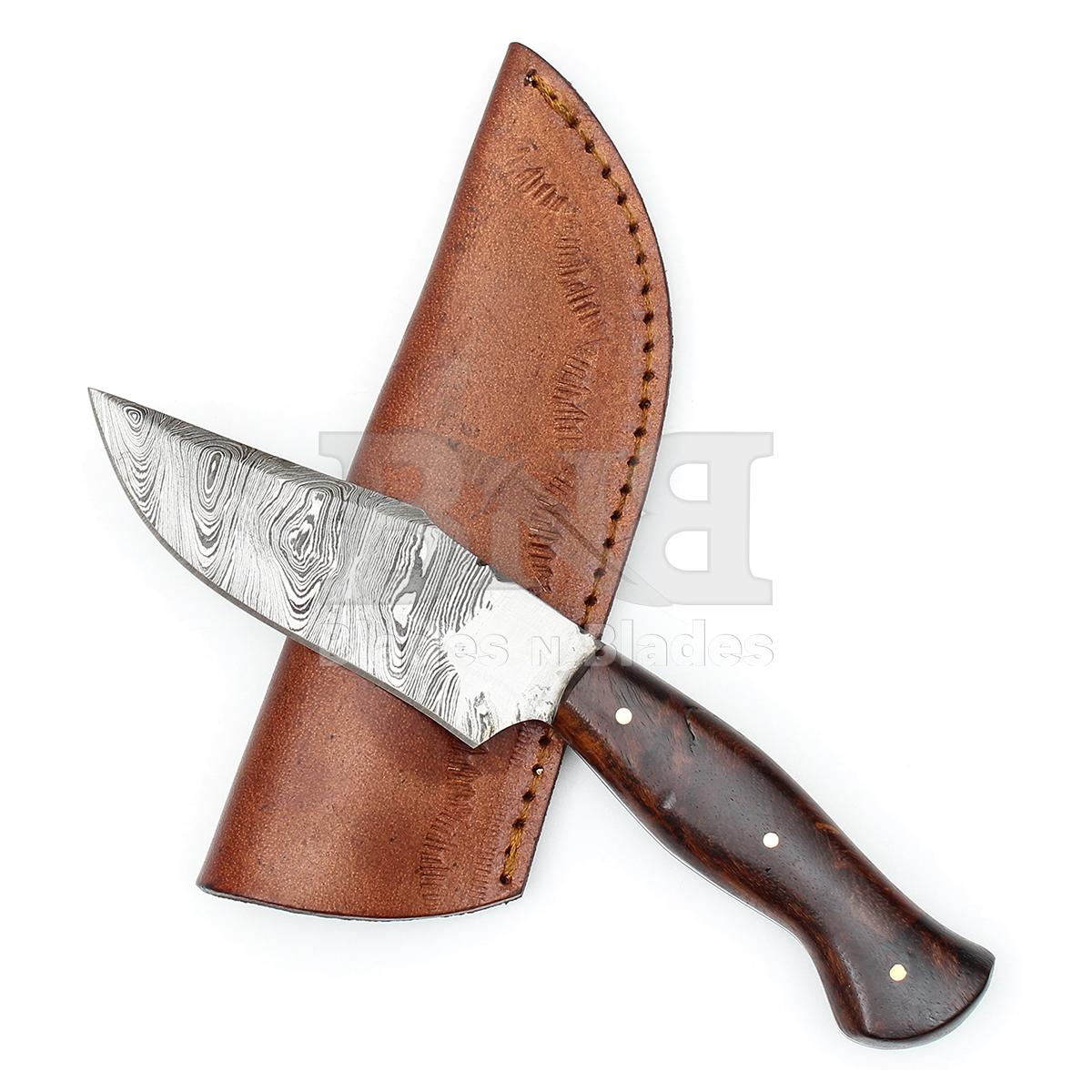 Twist Pattern Blade
Full Tang with 
Filework Rosewood