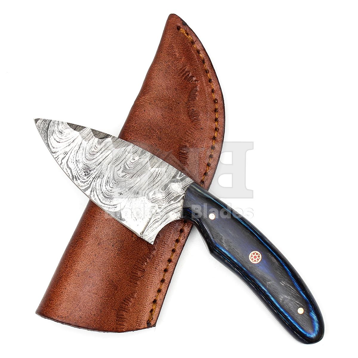 Twist Pattern Blade Hammered 
Finish Full Tang
Blue Black Pakkawood