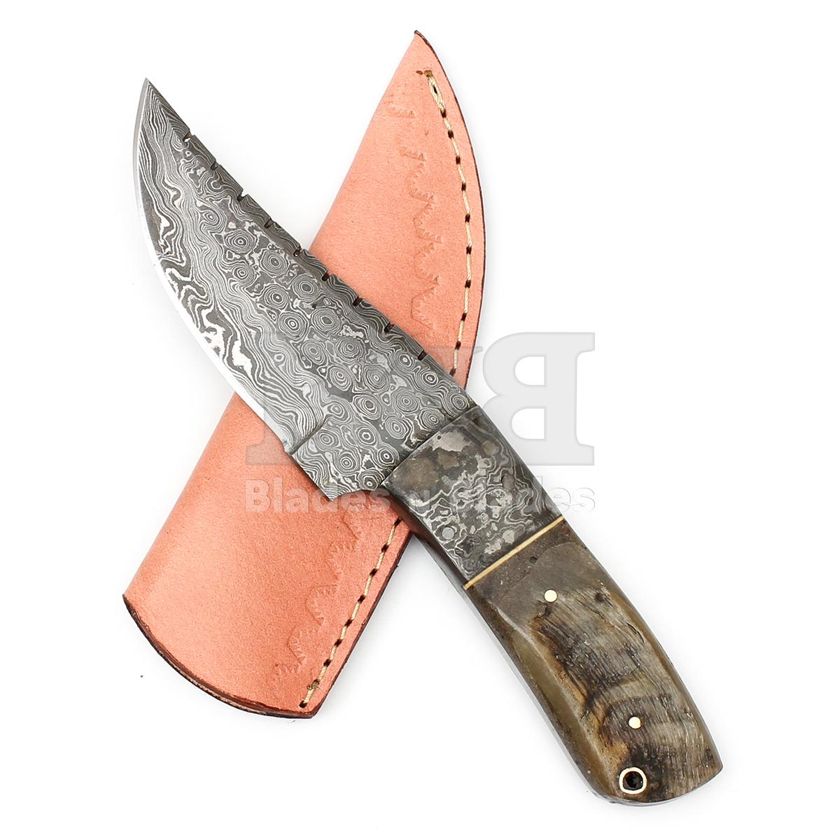 Raindrop Pattern Blade
Damascus Steel Bolster
Full tang Ram hom Handle
with Brass Pin