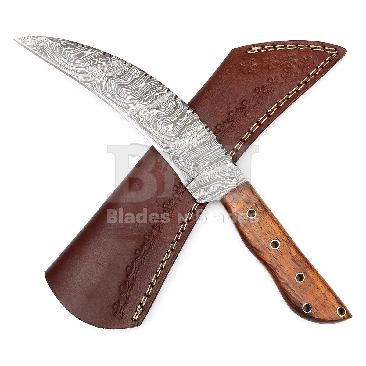 Twist Pattern Blade
Full tang Rosewood Handle
with Brass Pipes Pin