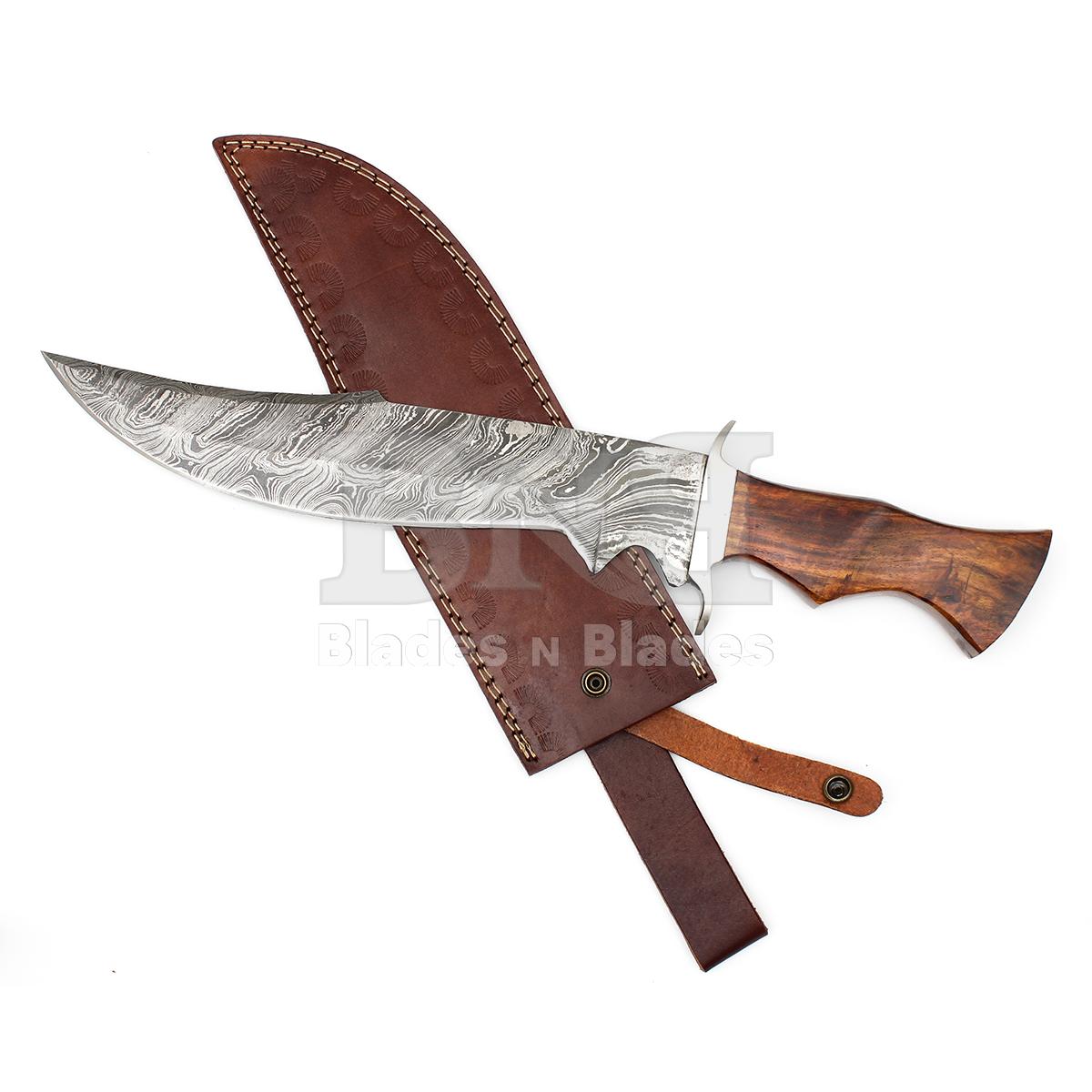 Twist Pattern Blade
with Steel Gaurd
Full Tang Rosewood Handle