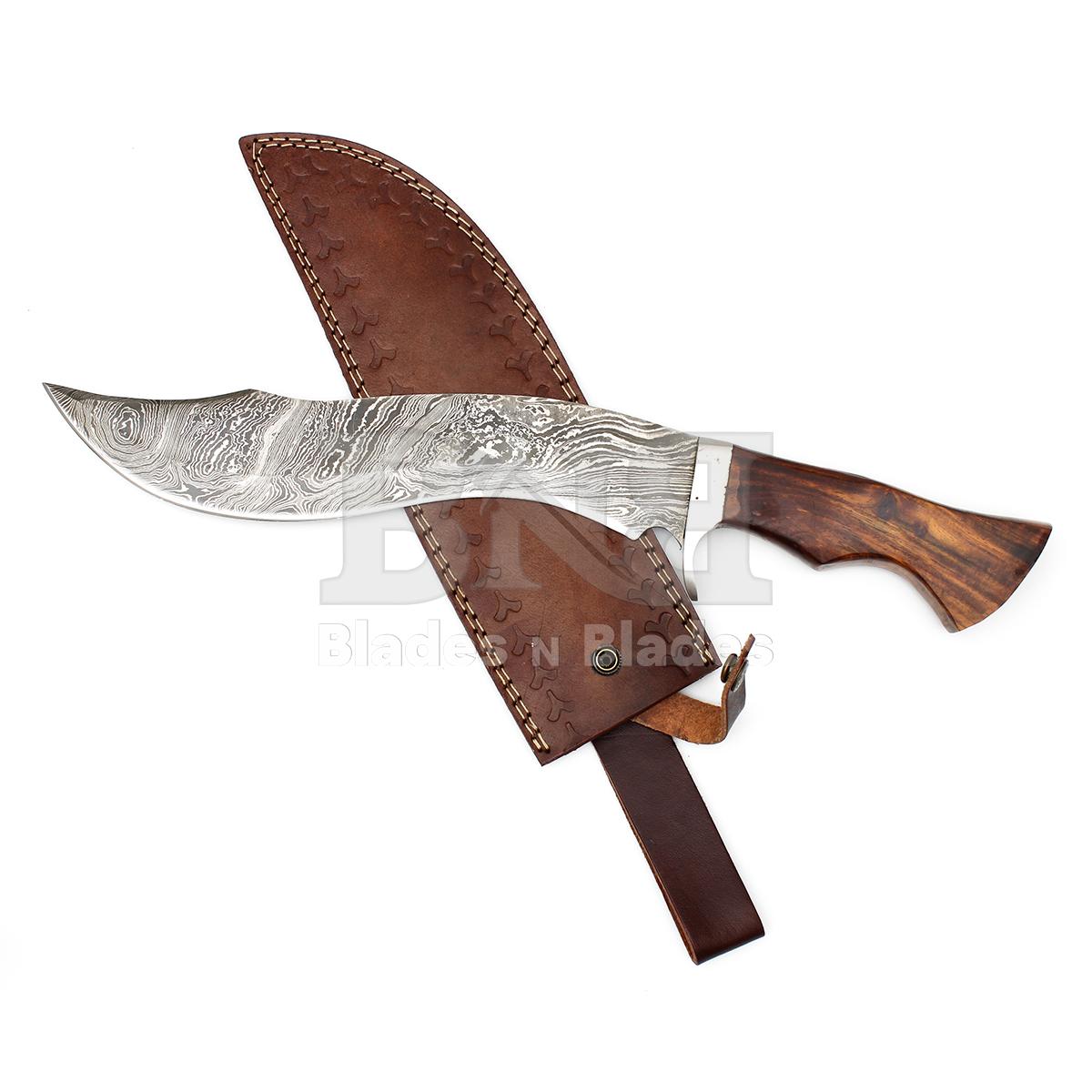 Twist Pattern Blade
with Steel Guard
Full Tang Rosewood Handle