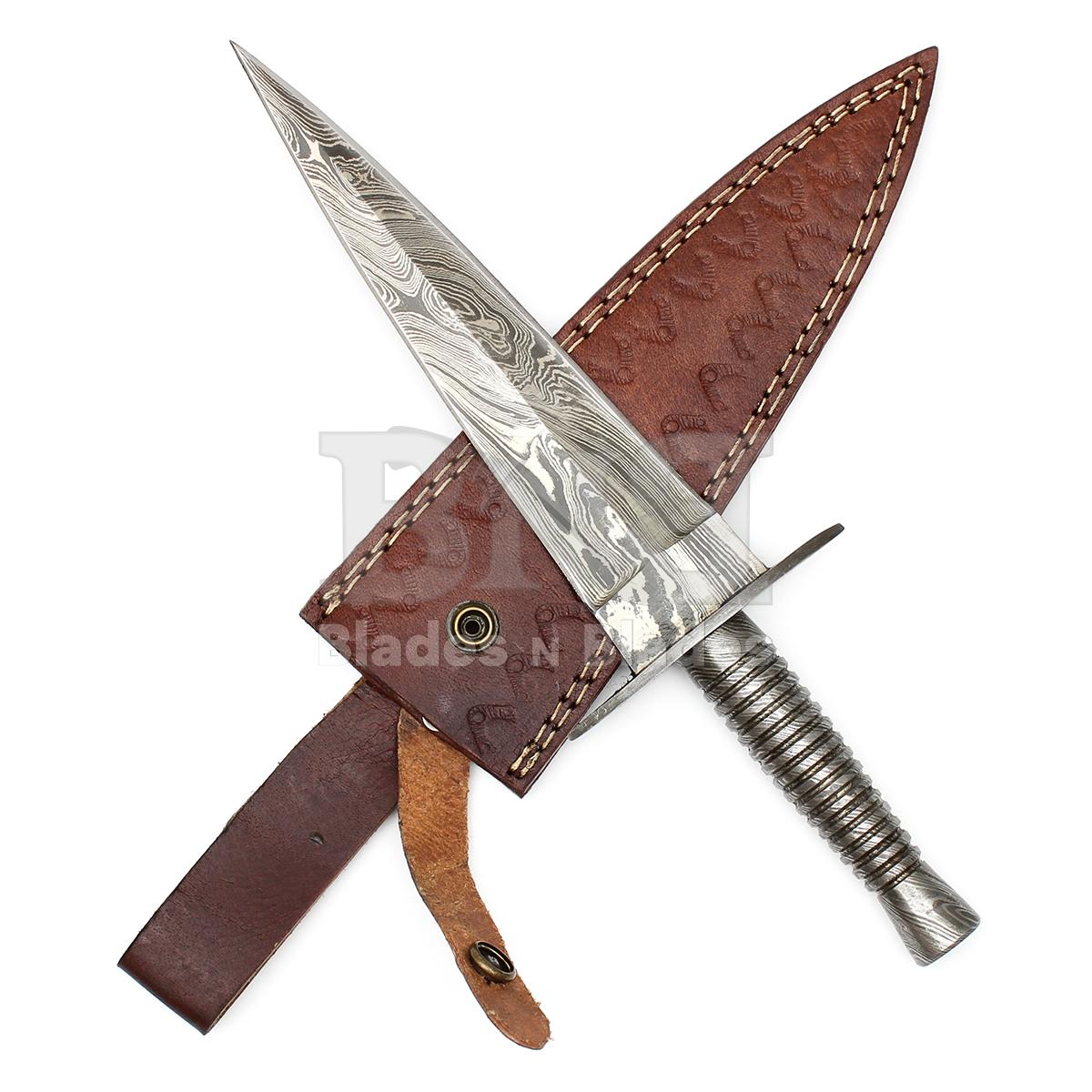 Twist Pattern Blade
Dagger Engraved 
Damascus Steel
