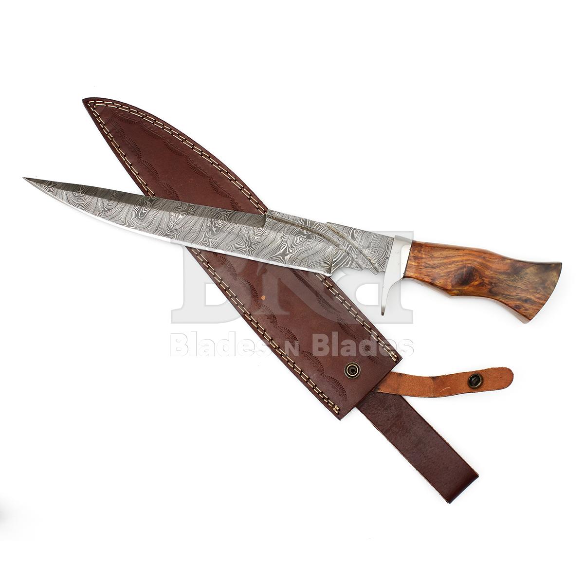 Twist Pattern Blade
with Steel Guard
Full Tang Rosewood Handle