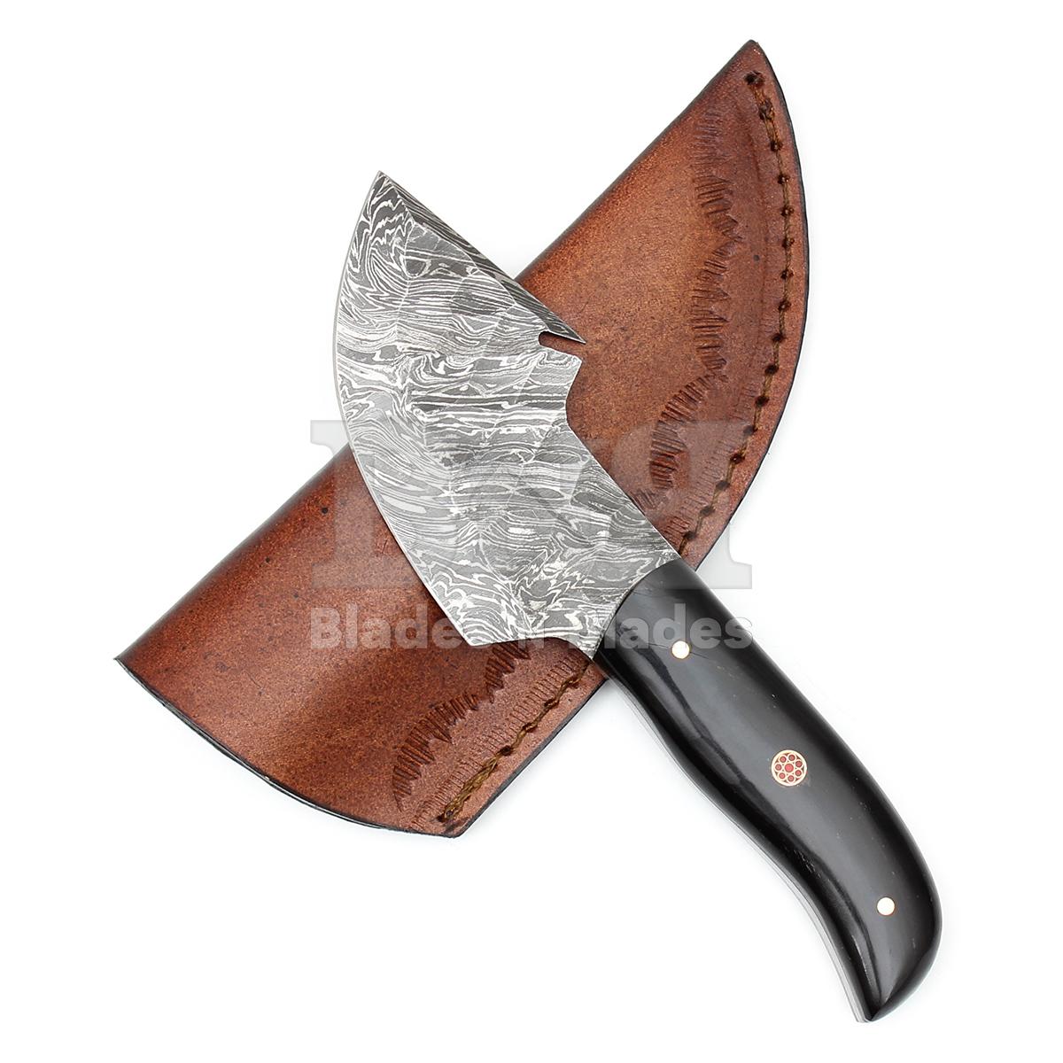 Twist Pattern Blade
Full Tang 
Buffalo horn handle