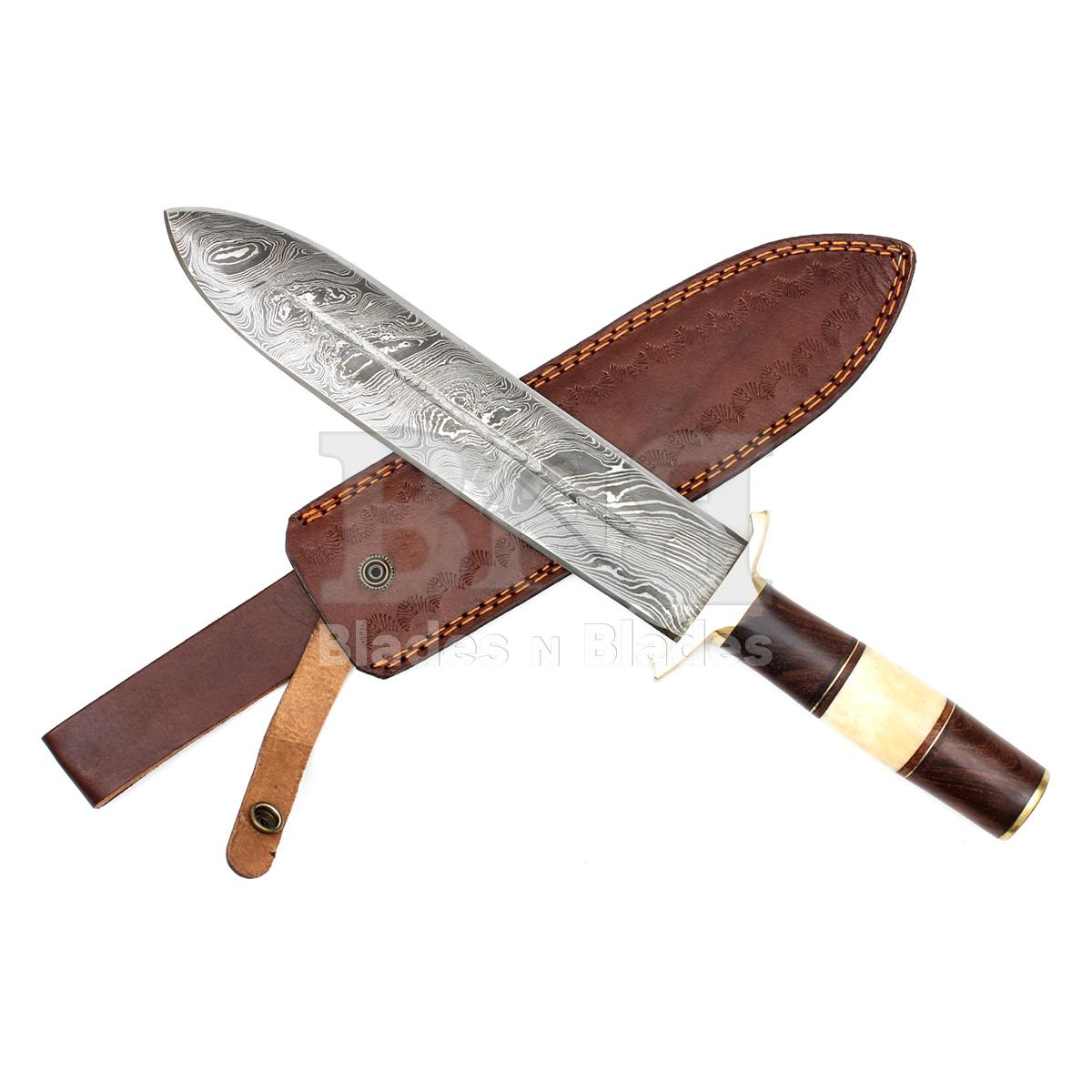 Twist Pattern Blade
with Brass Guard
Hidden Tang Rosewood and 
Camel Bone Handle